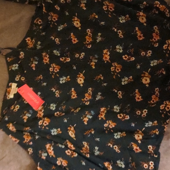 XXL NWT Floral Cold Shoulder Tank Top Plus Size Top - Picture 16 of 17